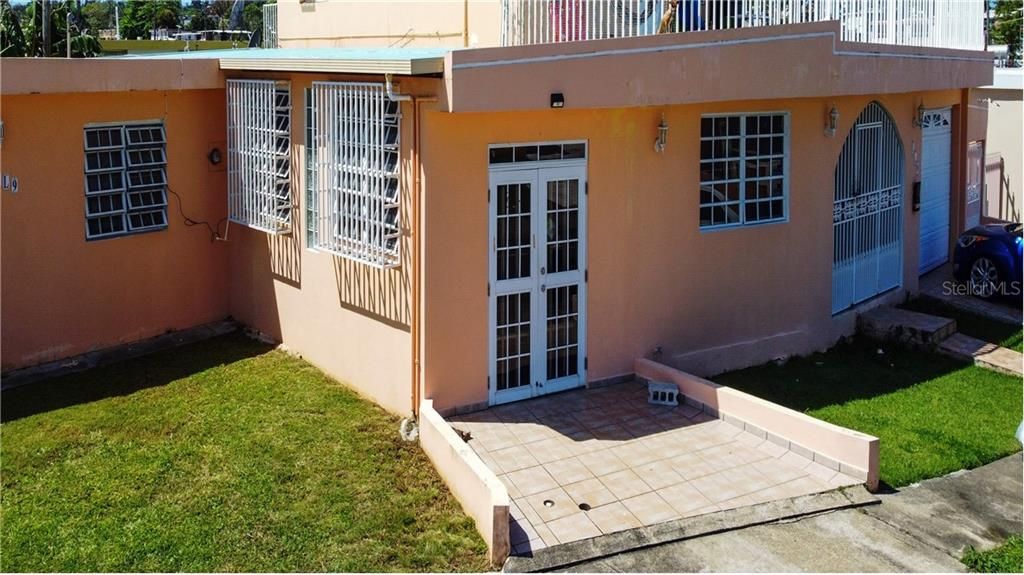 Vendido Recientemente: $225,000 (8 camas, 5 baños, 3056 Pies cuadrados)