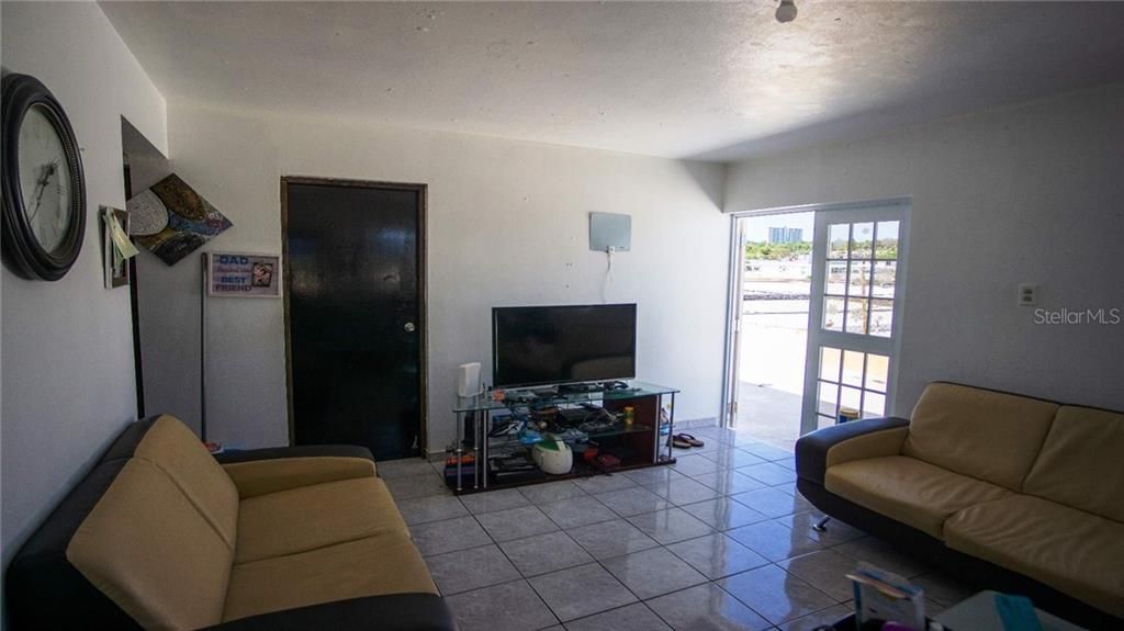 Vendido Recientemente: $225,000 (8 camas, 5 baños, 3056 Pies cuadrados)