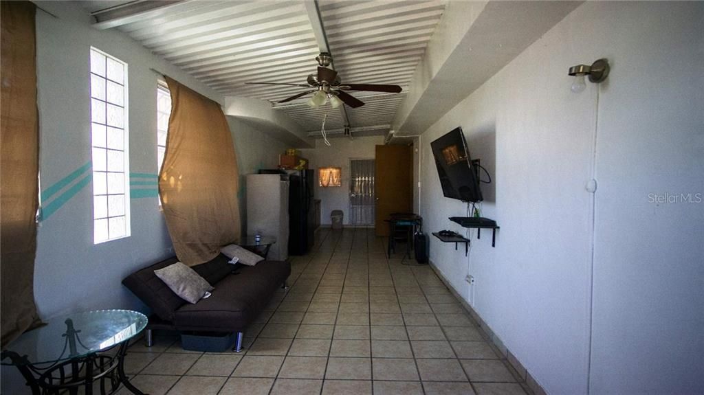 Vendido Recientemente: $225,000 (8 camas, 5 baños, 3056 Pies cuadrados)