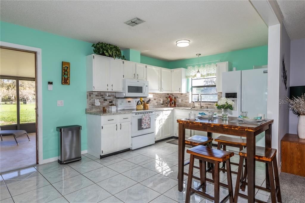 Recently Sold: $174,900 (3 beds, 1 baths, 1092 Square Feet)