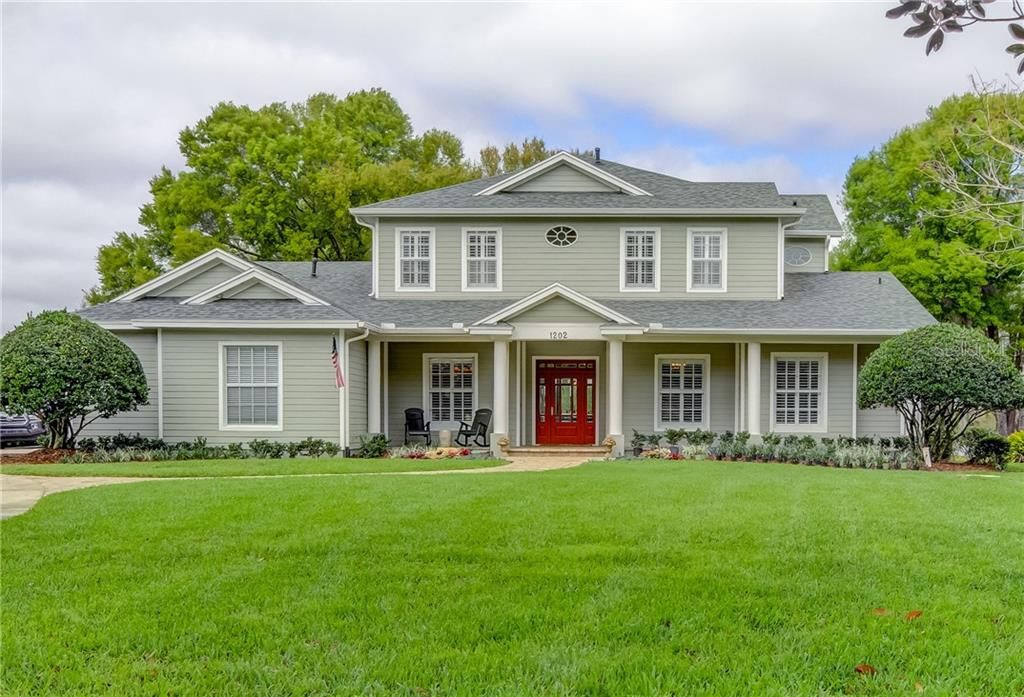 Recently Sold: $1,000,000 (4 beds, 4 baths, 4113 Square Feet)