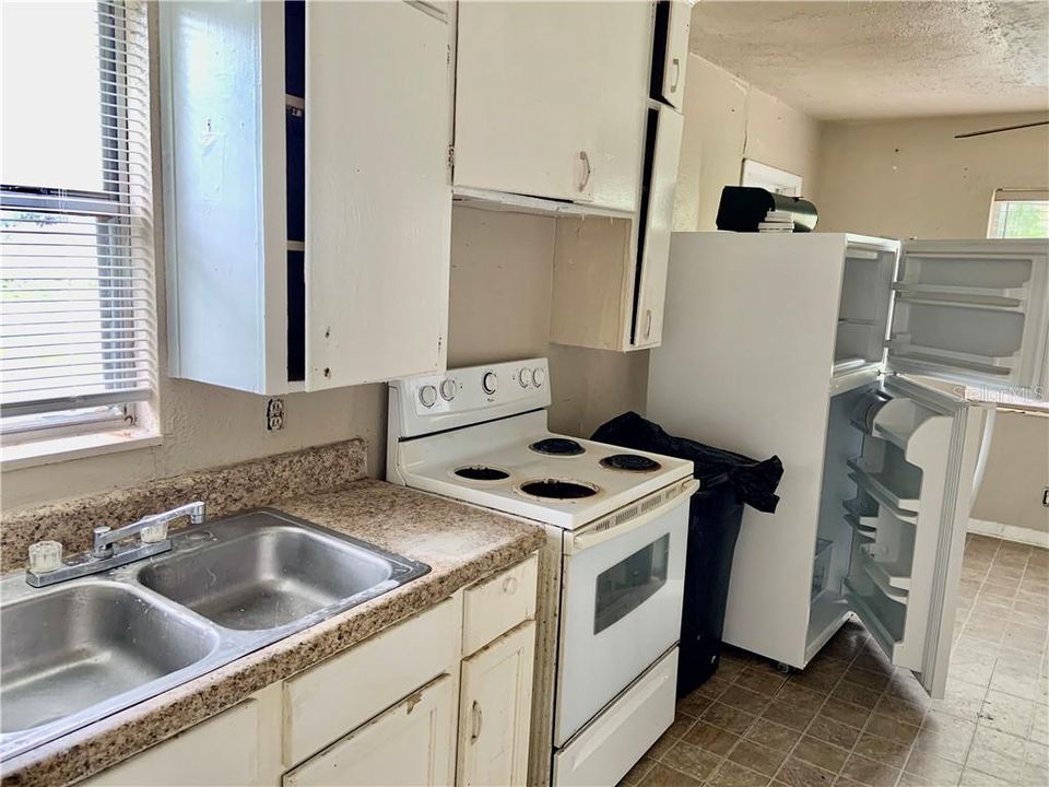 Recently Sold: $65,000 (1 beds, 1 baths, 560 Square Feet)