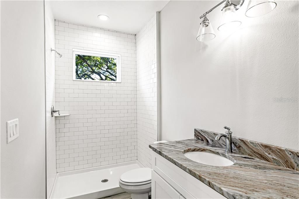最近售出: $425,000 (3 贝兹, 2 浴室, 1583 平方英尺)