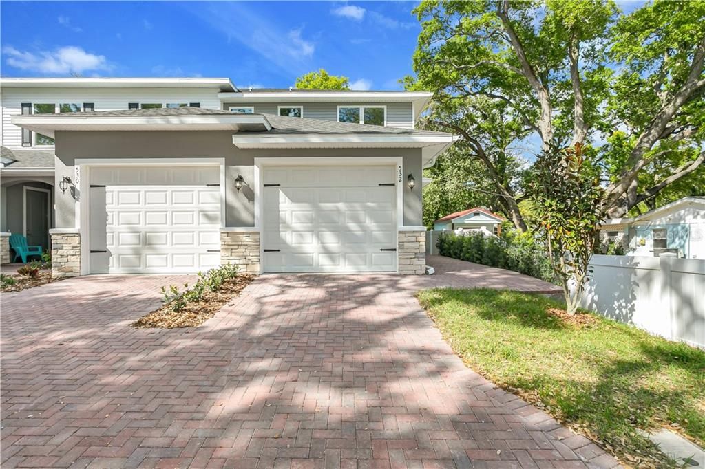 Recently Sold: $425,000 (3 beds, 2 baths, 1583 Square Feet)