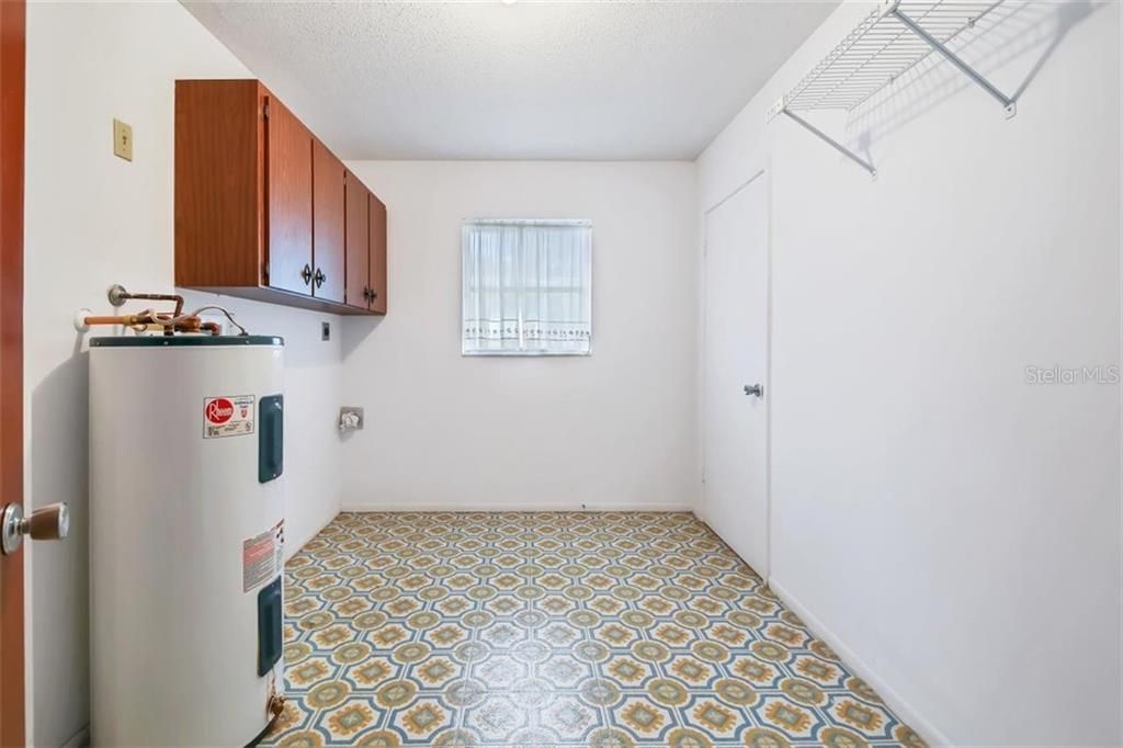 Recently Sold: $360,000 (2 beds, 2 baths, 1660 Square Feet)