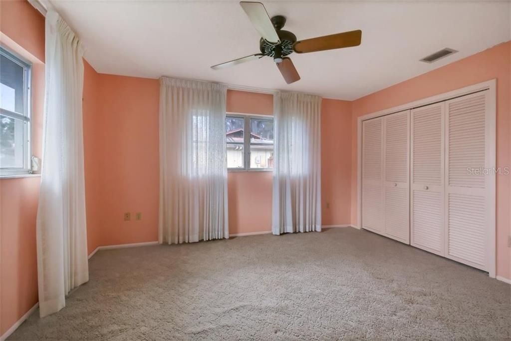 Recently Sold: $360,000 (2 beds, 2 baths, 1660 Square Feet)