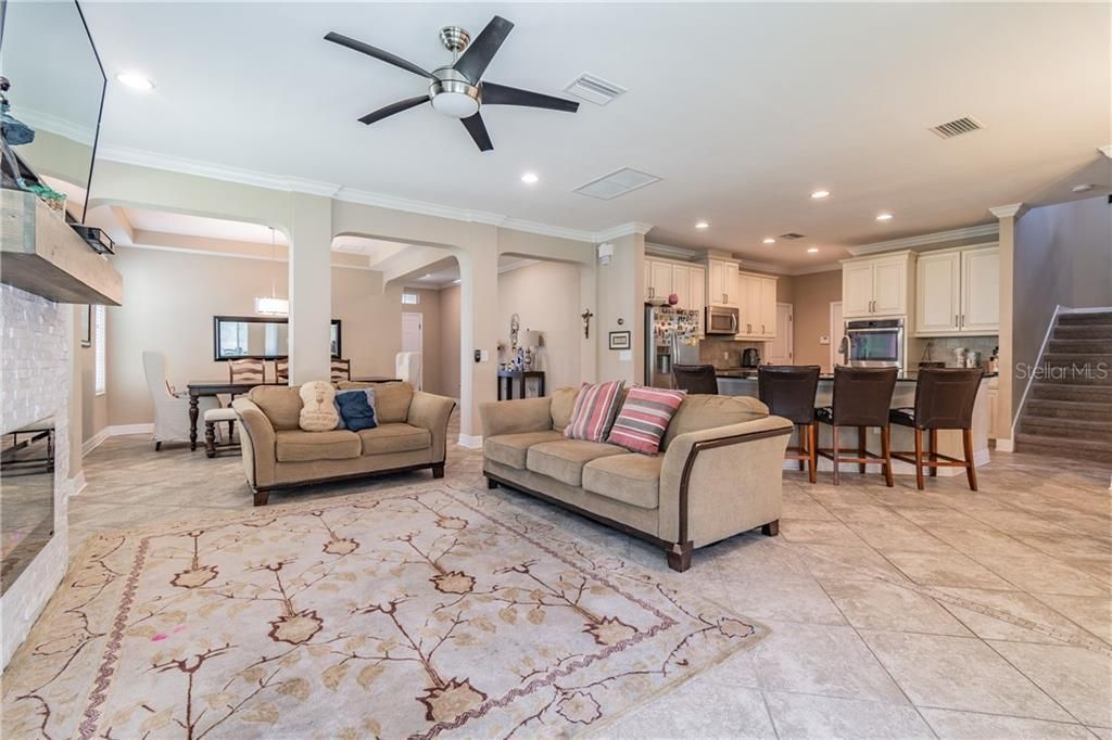 Recently Sold: $440,000 (5 beds, 3 baths, 3111 Square Feet)