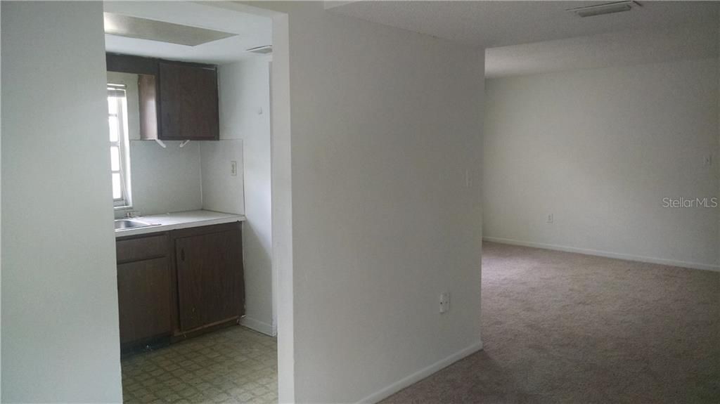 Recently Rented: $750 (2 beds, 1 baths, 790 Square Feet)