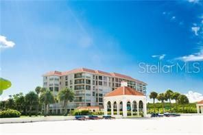 Recently Sold: $760,000 (2 beds, 2 baths, 1797 Square Feet)