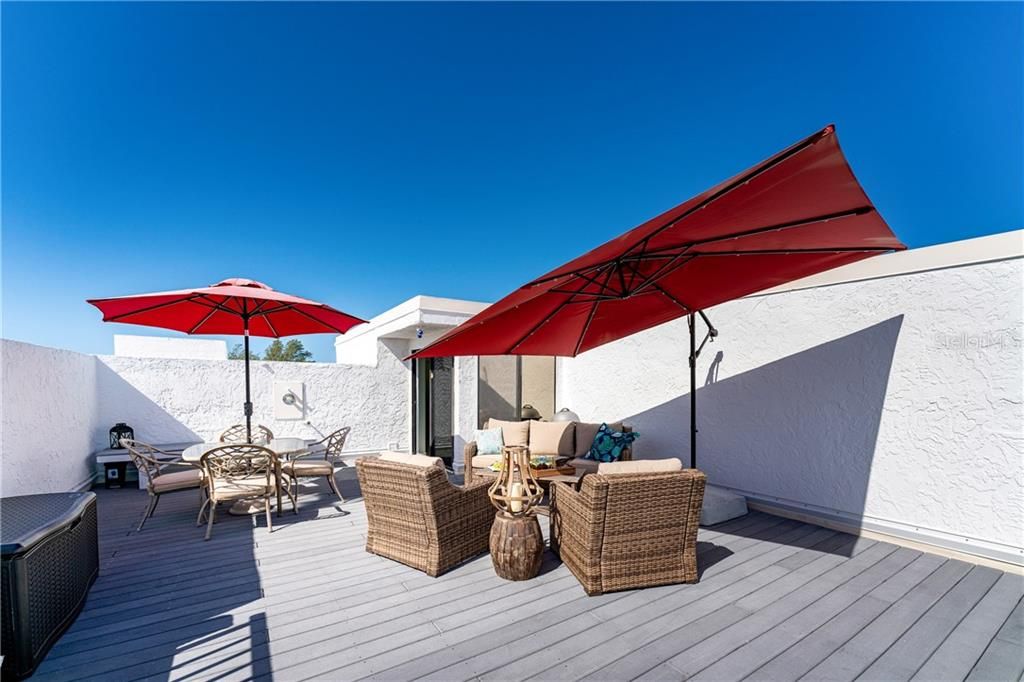 Recently Sold: $650,000 (3 beds, 3 baths, 1521 Square Feet)