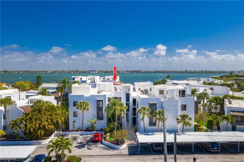 Recently Sold: $650,000 (3 beds, 3 baths, 1521 Square Feet)
