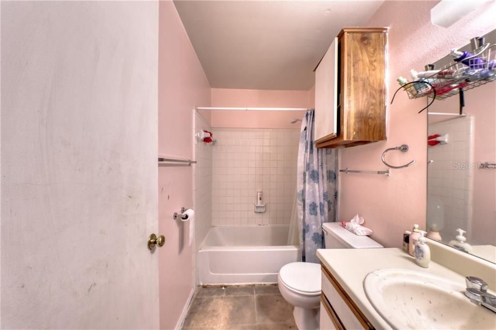 最近售出: $139,900 (3 贝兹, 2 浴室, 985 平方英尺)