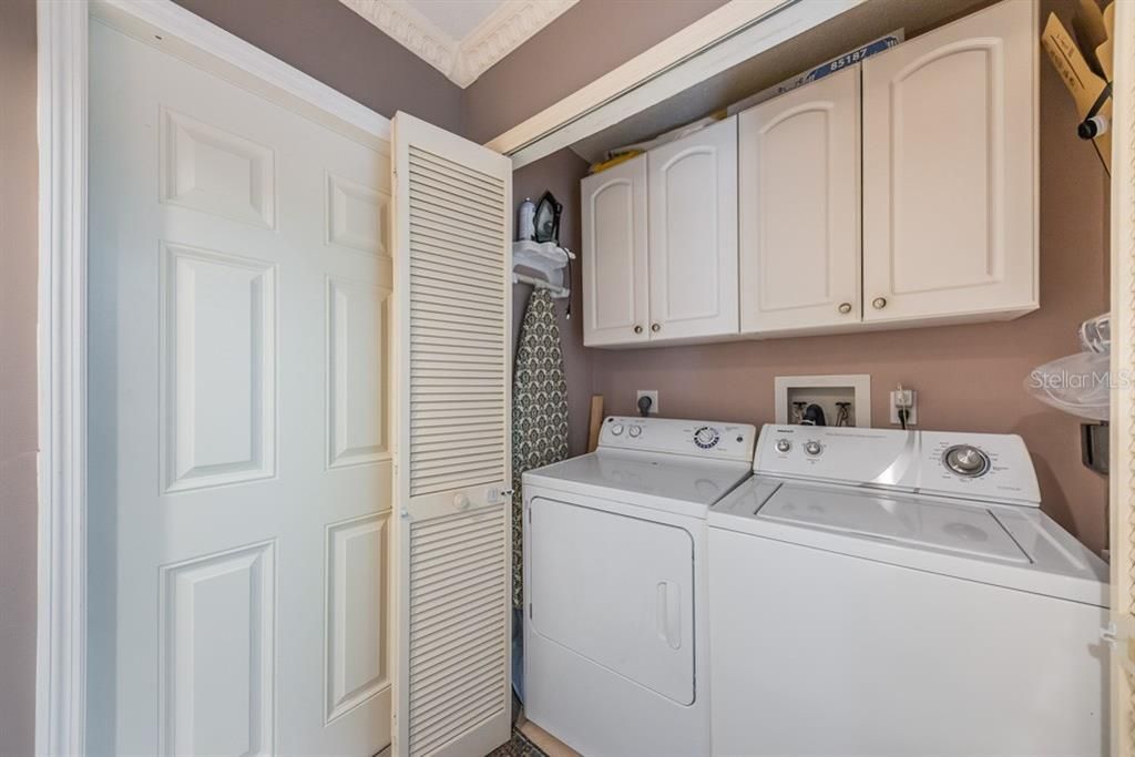 Recently Sold: $216,000 (2 beds, 2 baths, 1403 Square Feet)