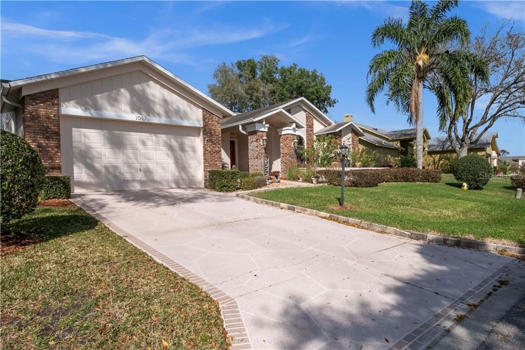 Recently Sold: $399,999 (4 beds, 2 baths, 2120 Square Feet)