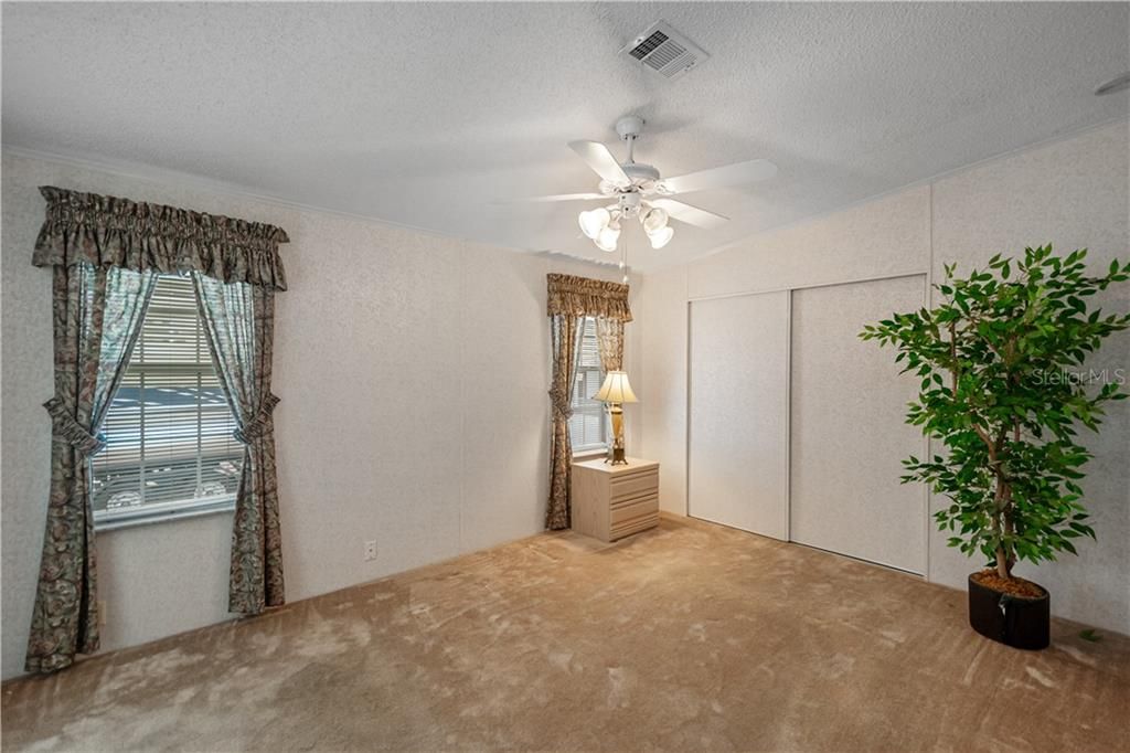 Recently Sold: $190,000 (2 beds, 2 baths, 1248 Square Feet)