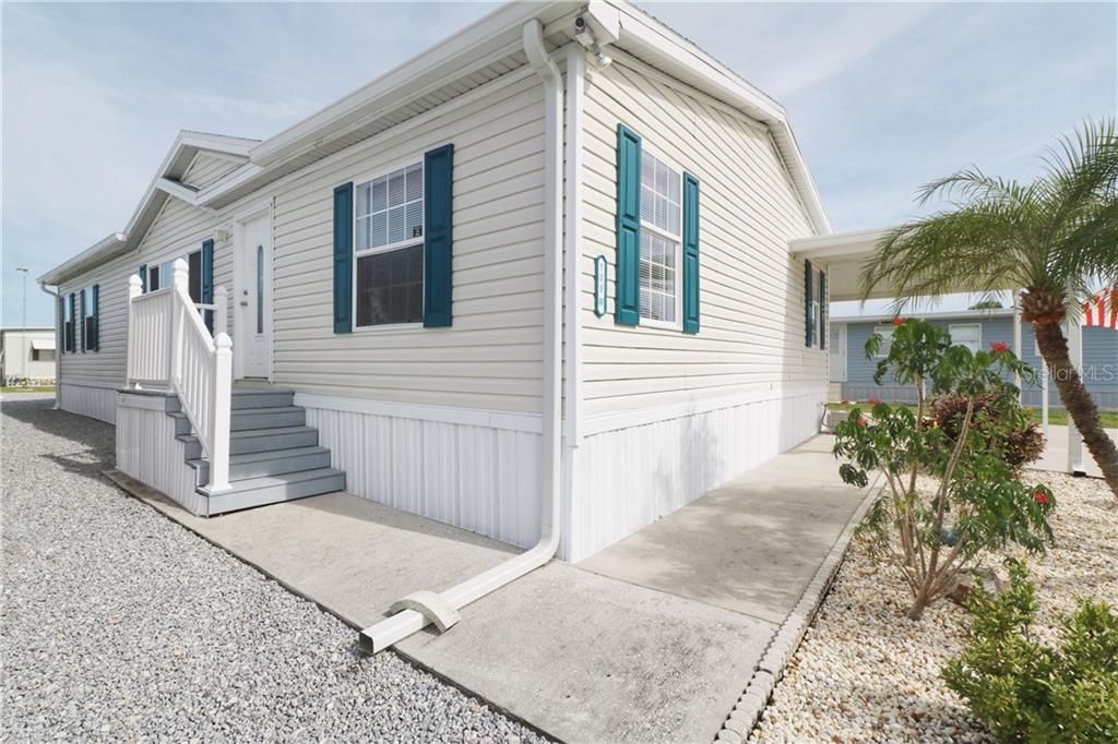 Recently Sold: $164,900 (3 beds, 2 baths, 1404 Square Feet)