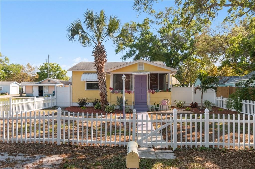 Recently Sold: $260,000 (2 beds, 1 baths, 833 Square Feet)