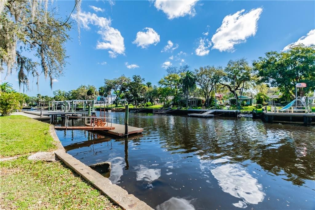 Recently Sold: $449,000 (3 beds, 3 baths, 1914 Square Feet)