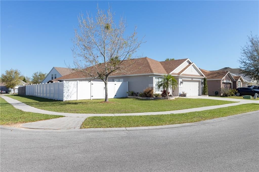 Recently Sold: $285,000 (3 beds, 2 baths, 1847 Square Feet)
