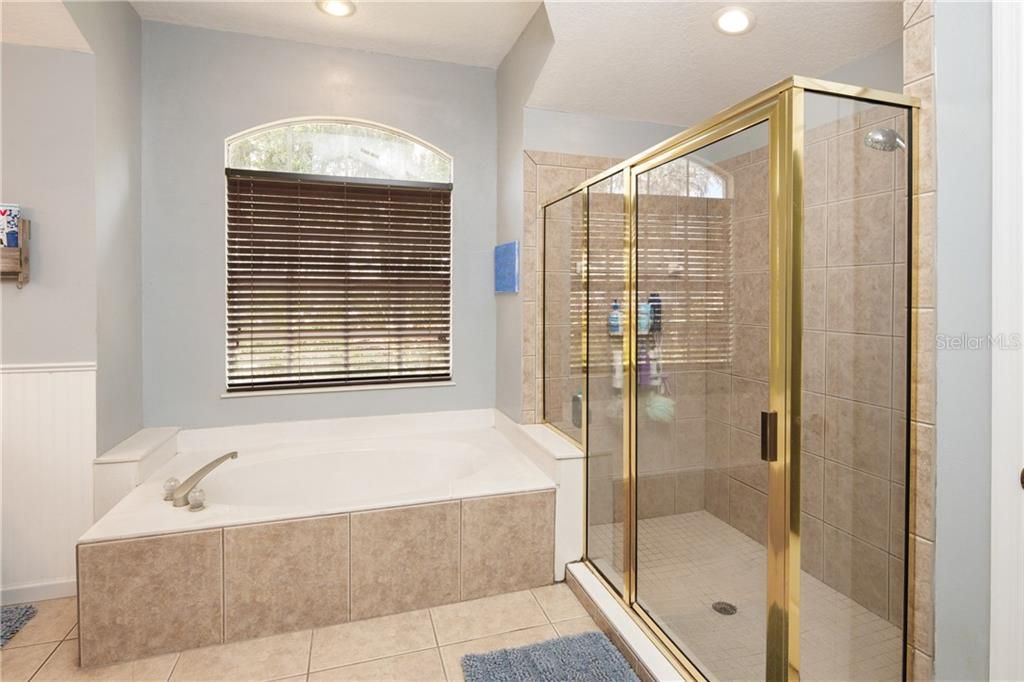 Недавно продано: $419,750 (5 спален, 3 ванн, 2799 Квадратных фут)
