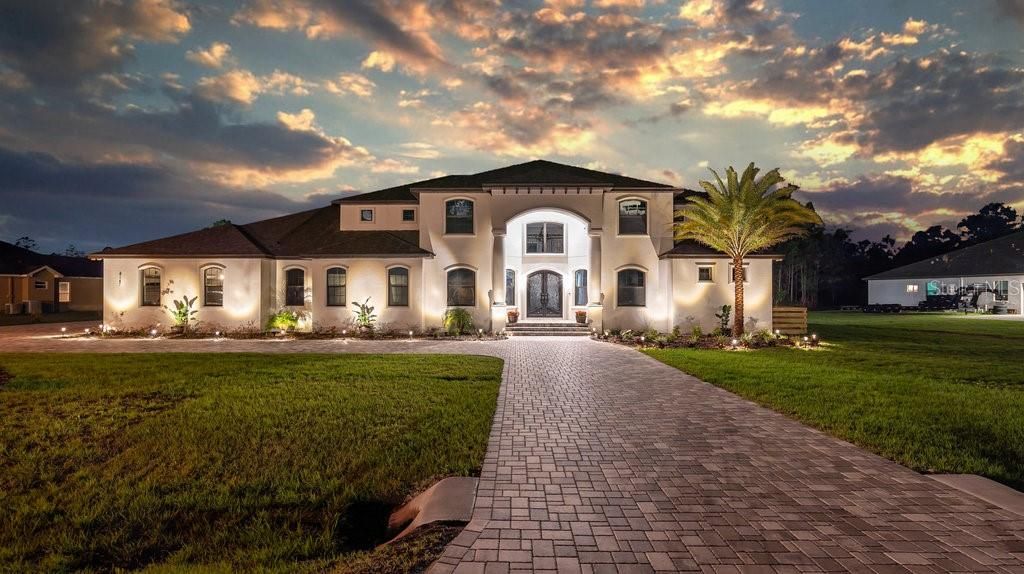 Recently Sold: $1,450,000 (5 beds, 5 baths, 5623 Square Feet)