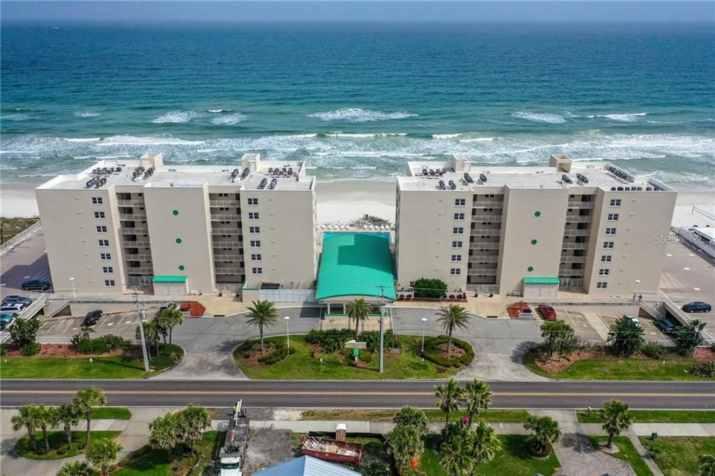 Recently Sold: $425,000 (2 beds, 2 baths, 1180 Square Feet)