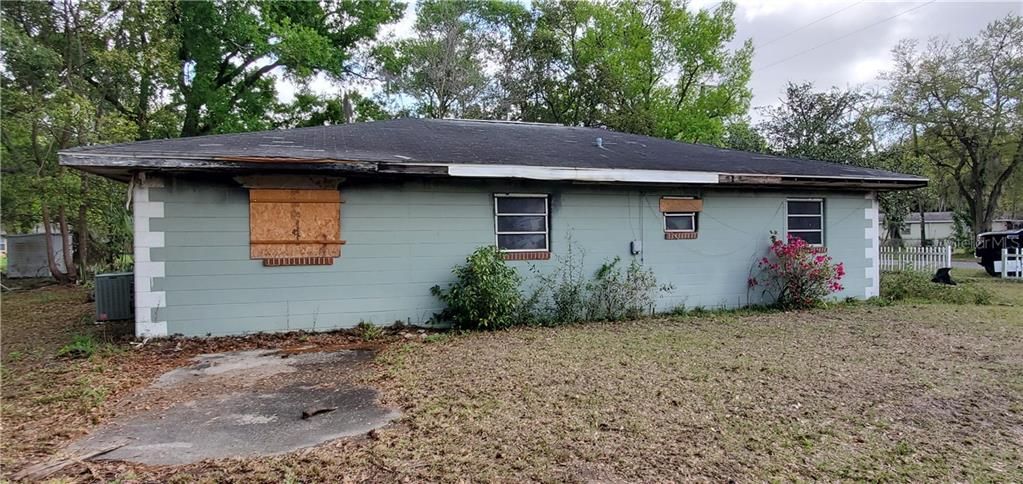 Recently Sold: $75,000 (3 beds, 1 baths, 1196 Square Feet)