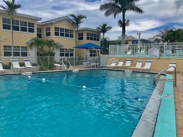 Recently Sold: $275,000 (1 beds, 1 baths, 735 Square Feet)