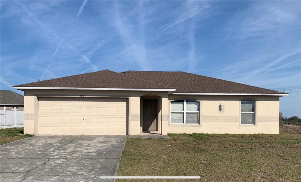 Recently Sold: $200,000 (3 beds, 2 baths, 1435 Square Feet)