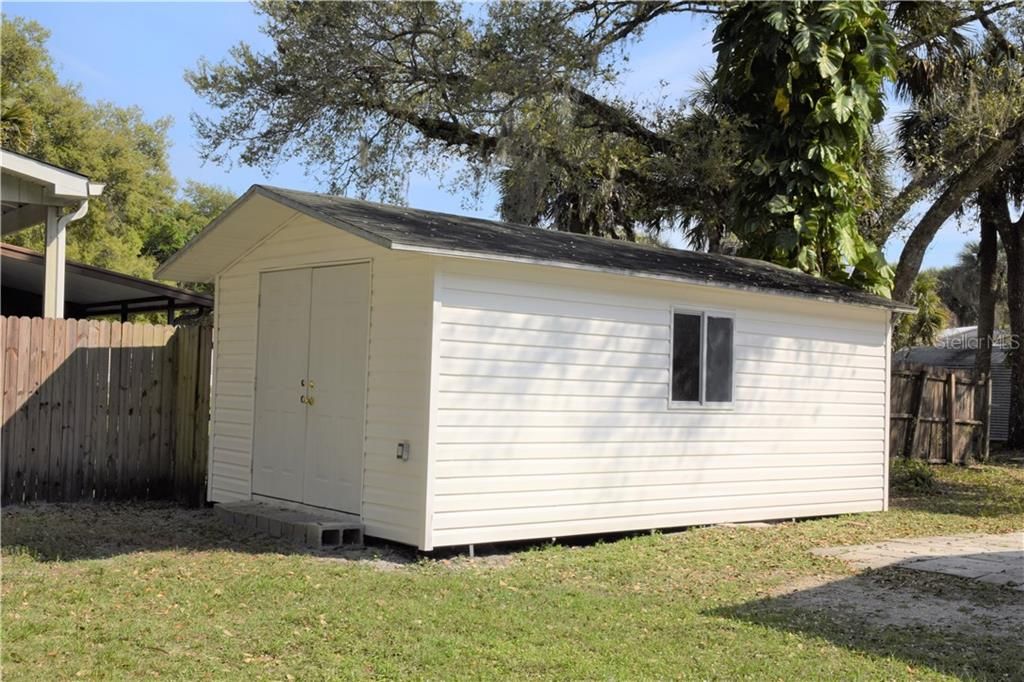 Recently Sold: $119,000 (3 beds, 2 baths, 1138 Square Feet)