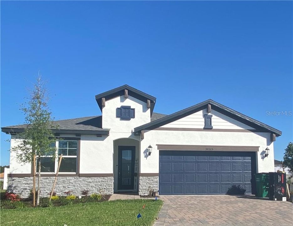 最近售出: $360,950 (3 贝兹, 3 浴室, 2185 平方英尺)