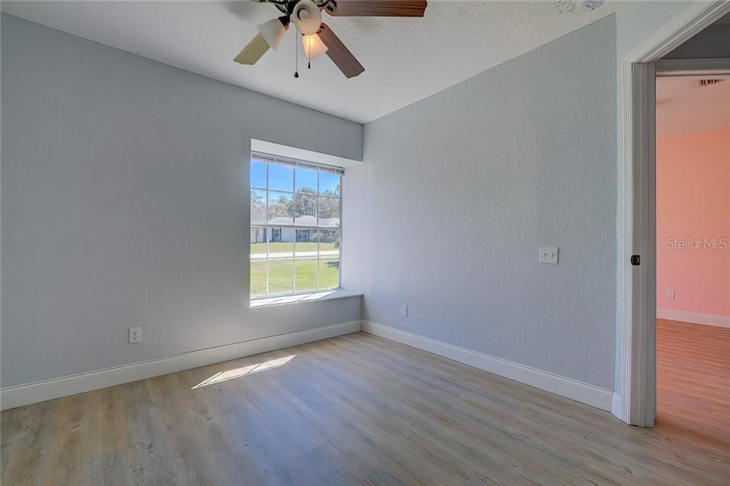 Recently Sold: $190,000 (3 beds, 2 baths, 1185 Square Feet)