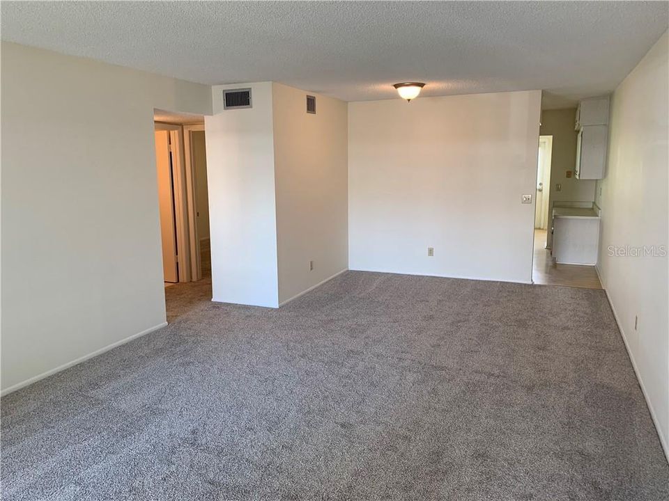 Recently Sold: $139,500 (2 beds, 2 baths, 1100 Square Feet)