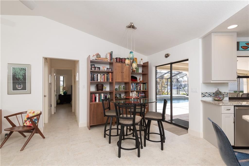 Recently Sold: $599,000 (3 beds, 2 baths, 2119 Square Feet)