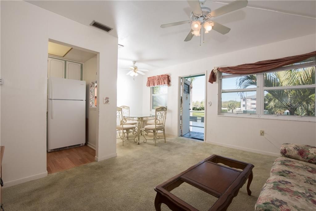 Recently Sold: $49,900 (1 beds, 1 baths, 585 Square Feet)