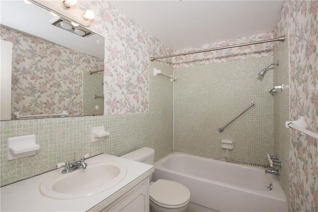 最近售出: $49,900 (1 贝兹, 1 浴室, 585 平方英尺)