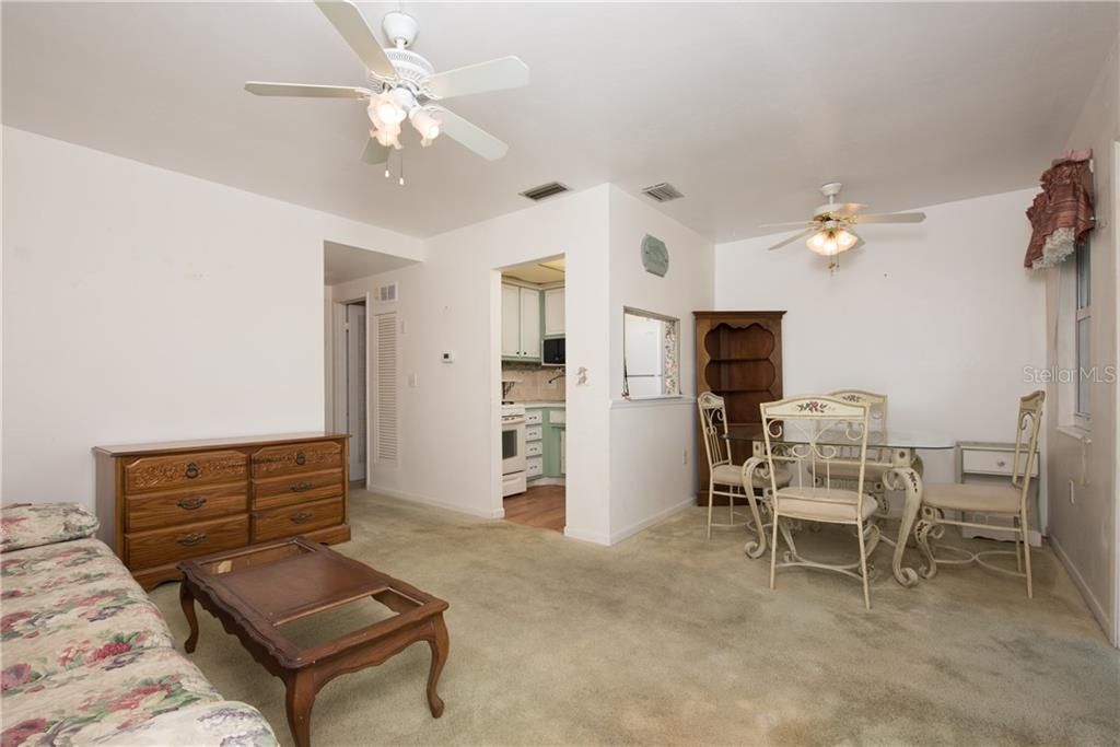 Recently Sold: $49,900 (1 beds, 1 baths, 585 Square Feet)