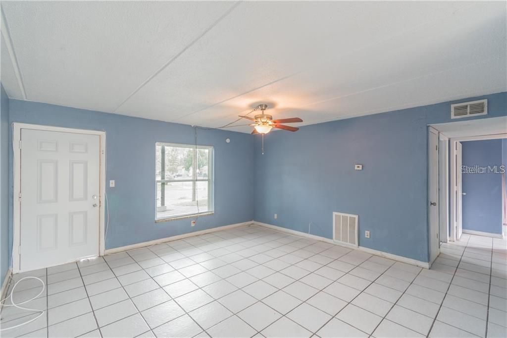 Recently Sold: $72,000 (2 beds, 1 baths, 832 Square Feet)