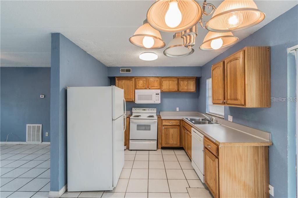 Recently Sold: $72,000 (2 beds, 1 baths, 832 Square Feet)