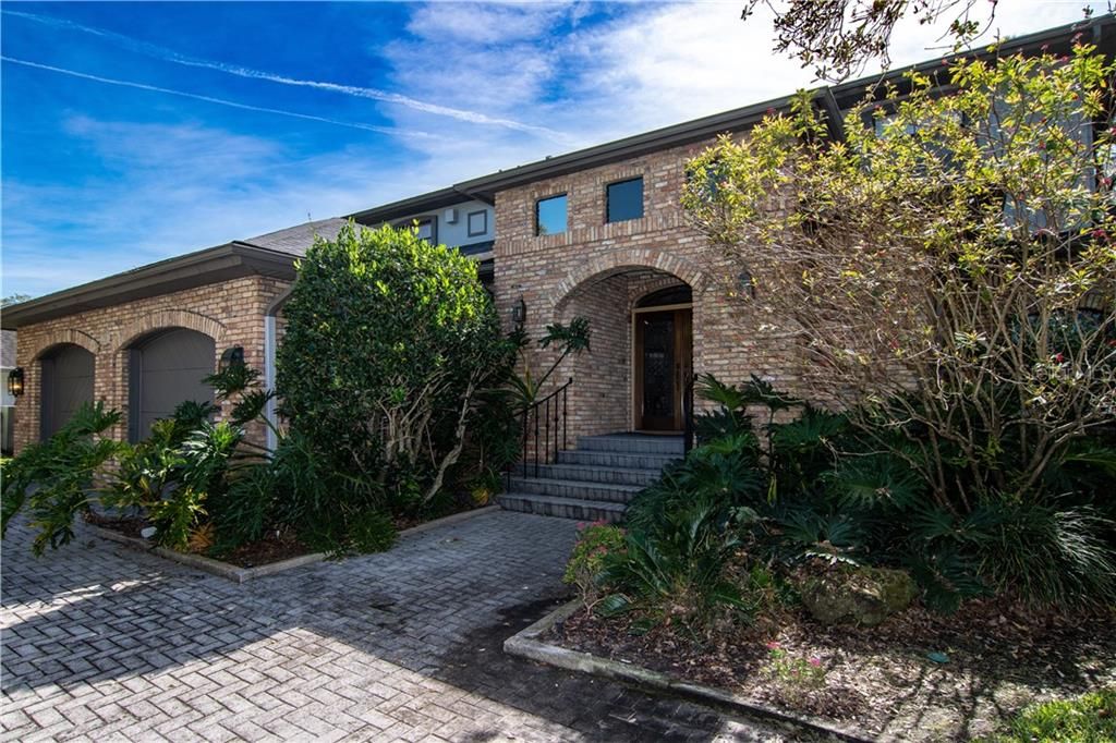Recently Sold: $1,095,000 (5 beds, 4 baths, 4774 Square Feet)