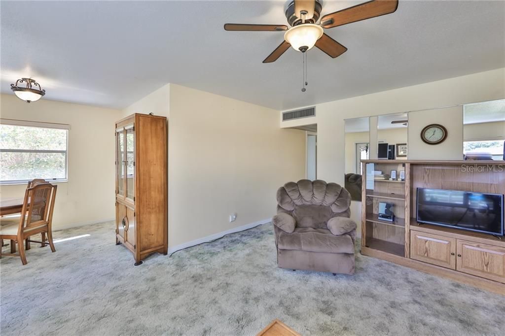 Comfortable living and bright, this condo is ready for a new owner.