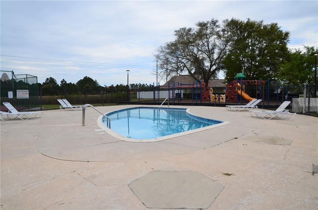 Need To Get Some Sun?  Briargrove Community Pool Can Be The Place.