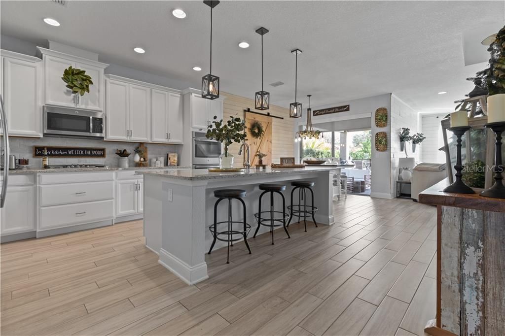 Recently Sold: $540,000 (5 beds, 3 baths, 3397 Square Feet)