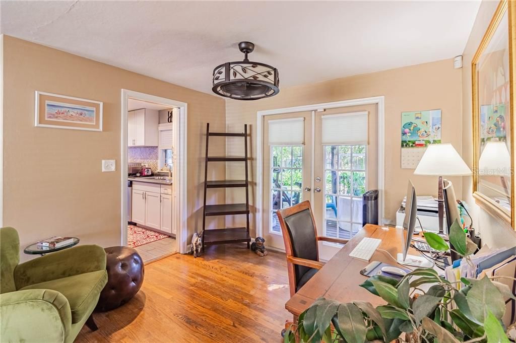 Recently Sold: $314,900 (2 beds, 1 baths, 1010 Square Feet)