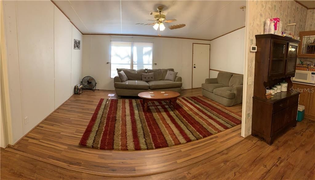 Recently Sold: $132,900 (3 beds, 2 baths, 1620 Square Feet)