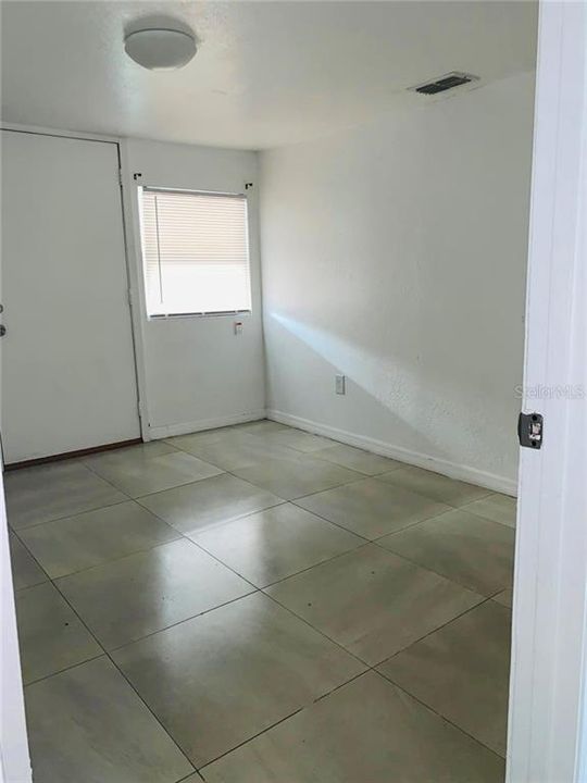 Vendido Recientemente: $130,000 (3 camas, 2 baños, 1097 Pies cuadrados)