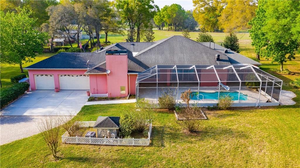 Recently Sold: $899,999 (4 beds, 3 baths, 4317 Square Feet)