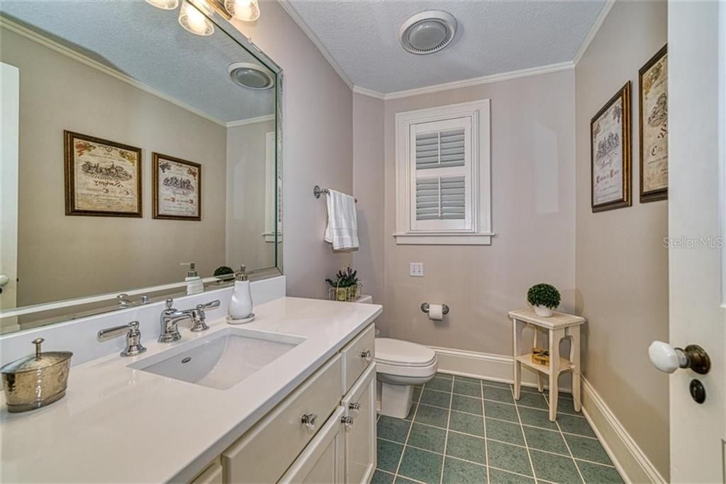 最近售出: $995,000 (4 贝兹, 3 浴室, 3605 平方英尺)