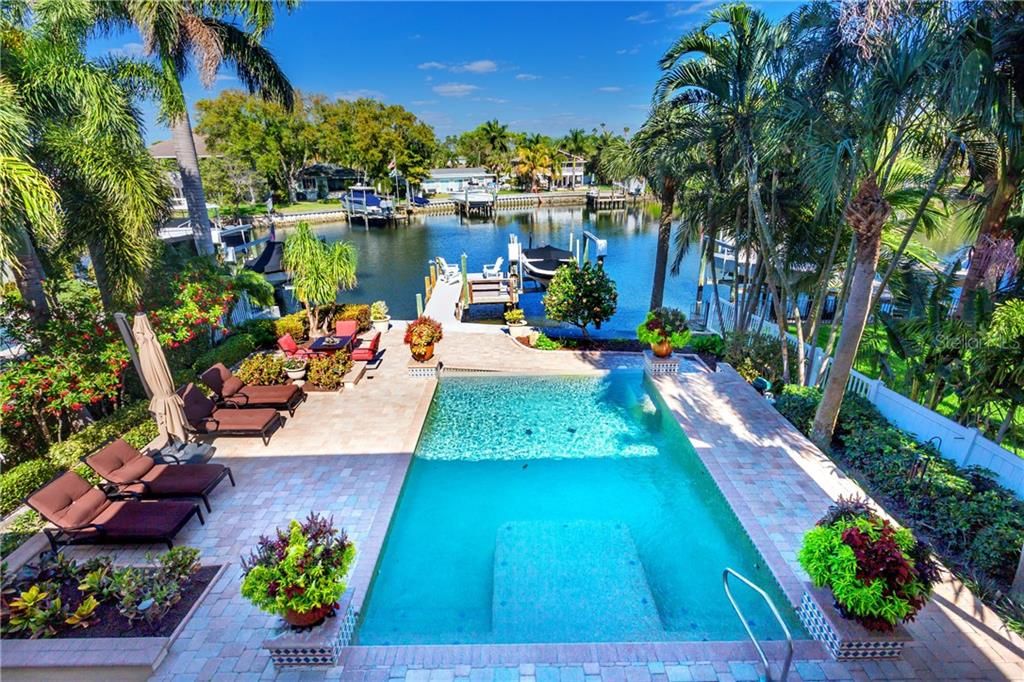 Recently Sold: $1,199,000 (4 beds, 3 baths, 3190 Square Feet)