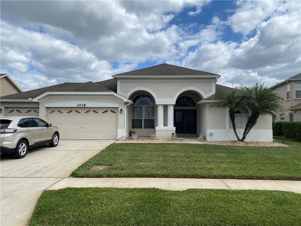 Recently Sold: $340,000 (4 beds, 3 baths, 2168 Square Feet)